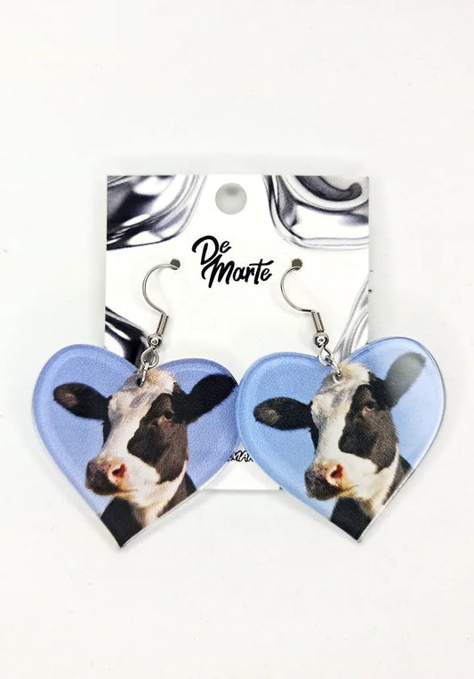 Aros Vaca Corazón - Estilo pop animal print con un twist romántico